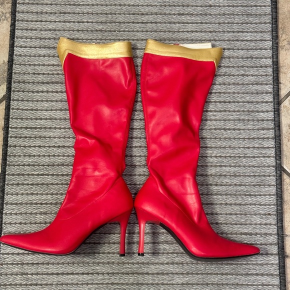 Wonder woman boots - Picture 2 of 3